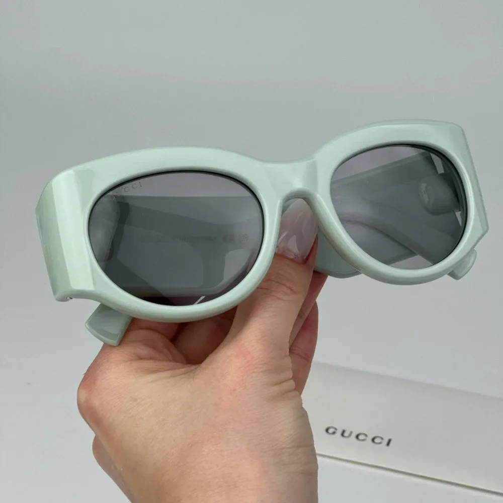 Gucci GG1544S 003 BRAND NEW Sunglasses Green Grey Unisex Oval